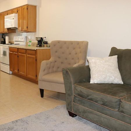 Hidden Emerald-Apartment With Kitchen And Laundry Lakeland Ngoại thất bức ảnh